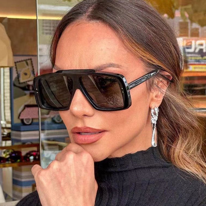 Women's Oversized Sunglasses in Modern Design Stornfield