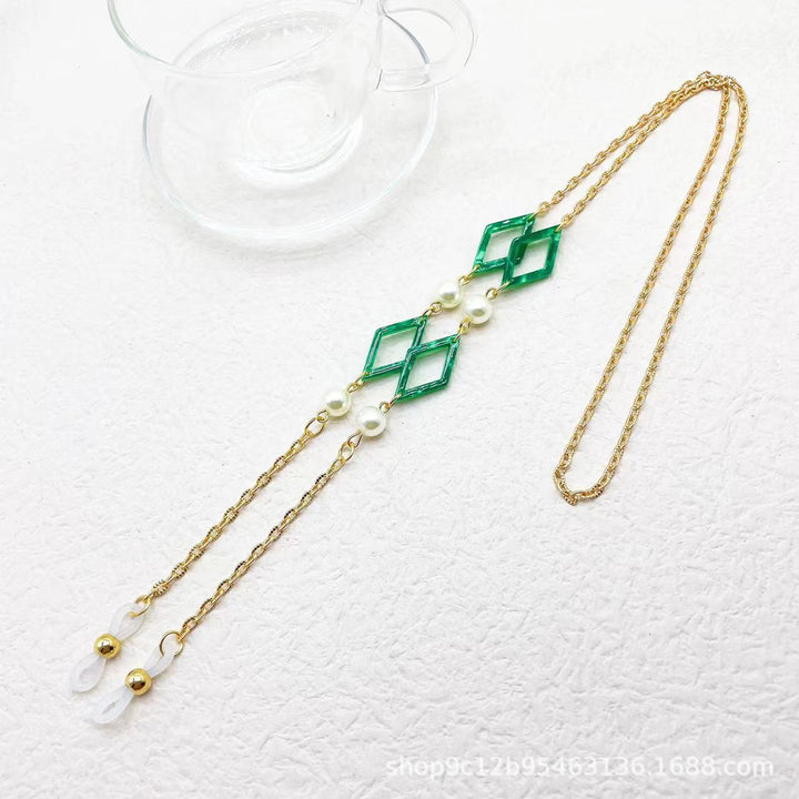 Elegant Geometric Necklace Stornfield