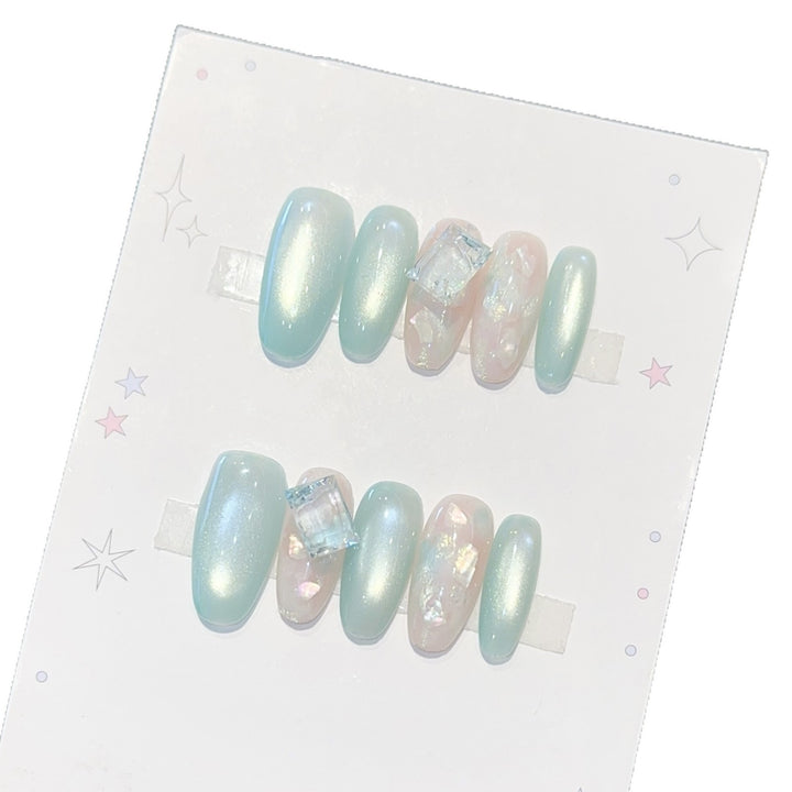Glamorous artificial nails with shimmering accents Stornfield