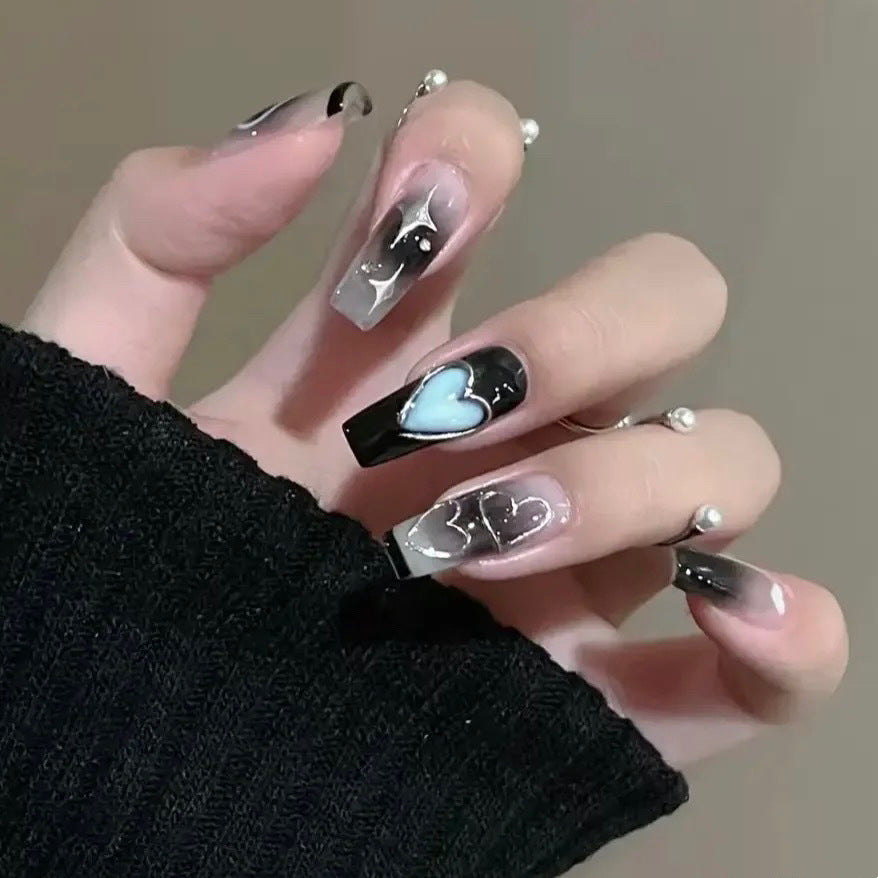 Artistic Nail Art Press-On Set