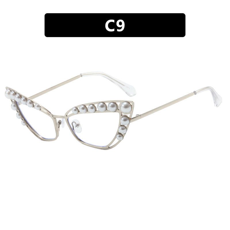 Ladies Cat-Eye Sunglasses with Exclusive Pearl Tip Frame Stornfield