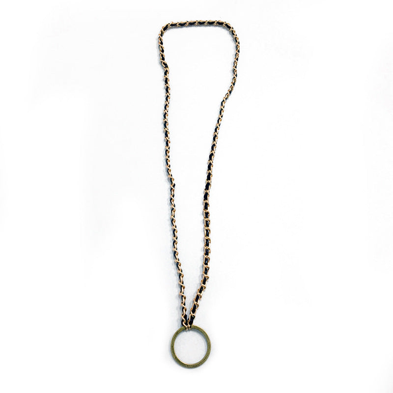 Trendy jewelry necklace with round pendants Stornfield