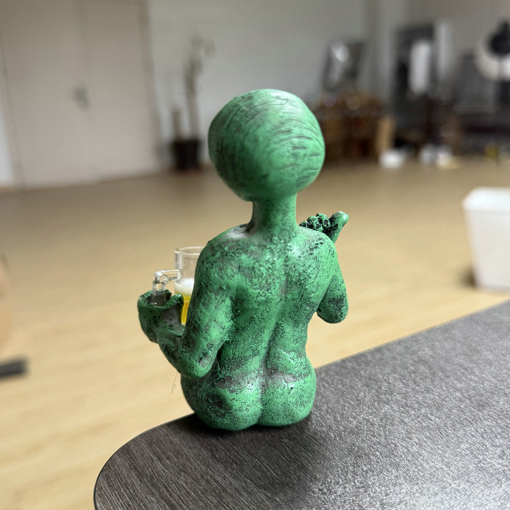 extraordinary Alien figure Stornfield