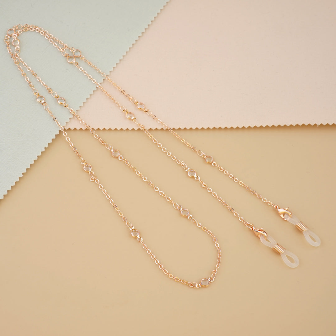 Elegant Chain Eyewear Holder Stornfield