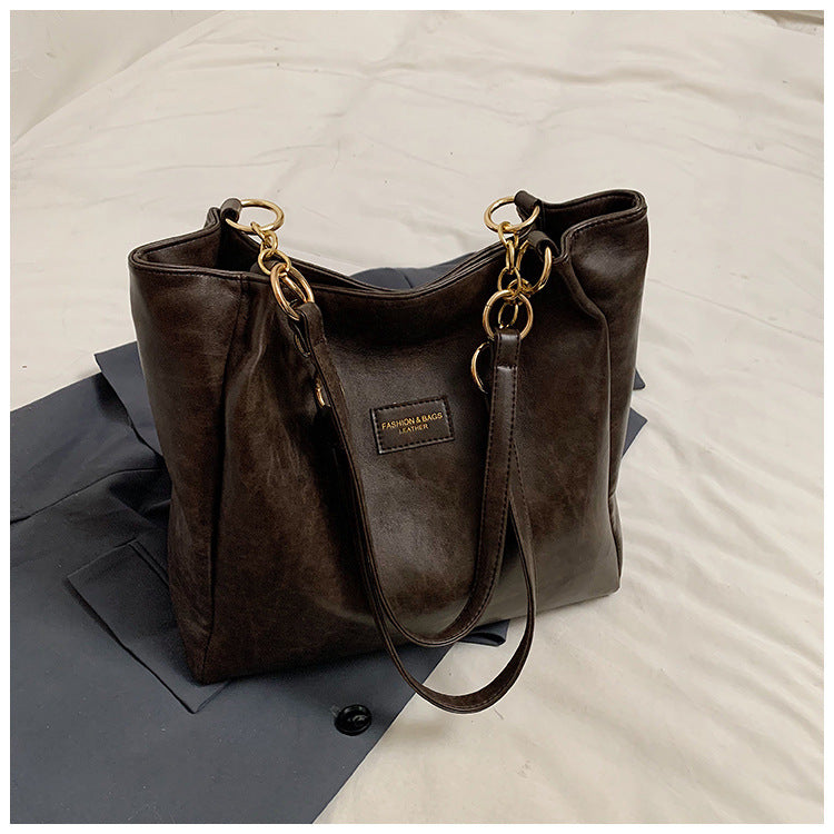 Luxurious Vintage-Inspired Handbag Stornfield