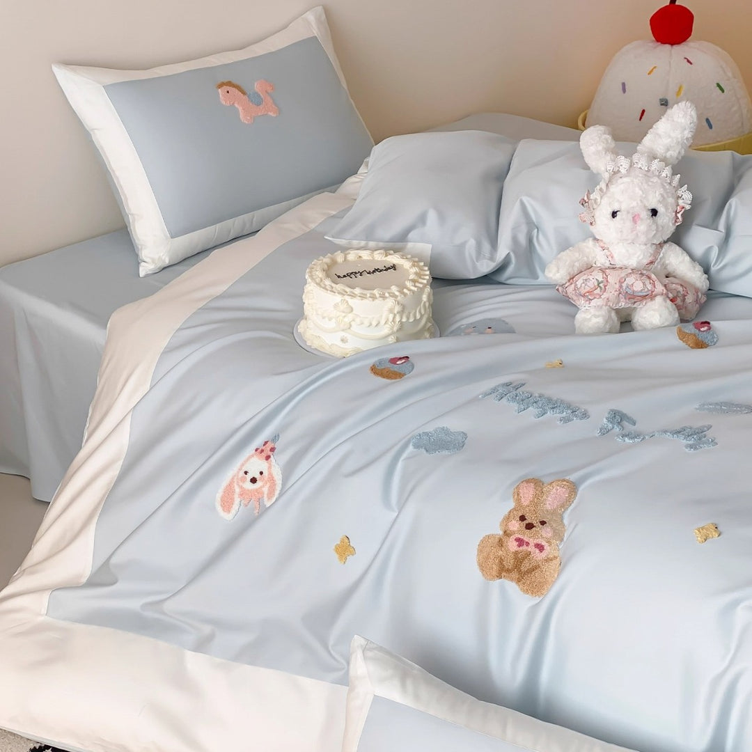 Cotton-Sateen Appliqué Bunny Duvet Cover Set with Contrast Border and Decorative Pillow Shams