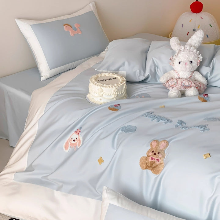 Cotton-Sateen Appliqué Bunny Duvet Cover Set with Contrast Border and Decorative Pillow Shams