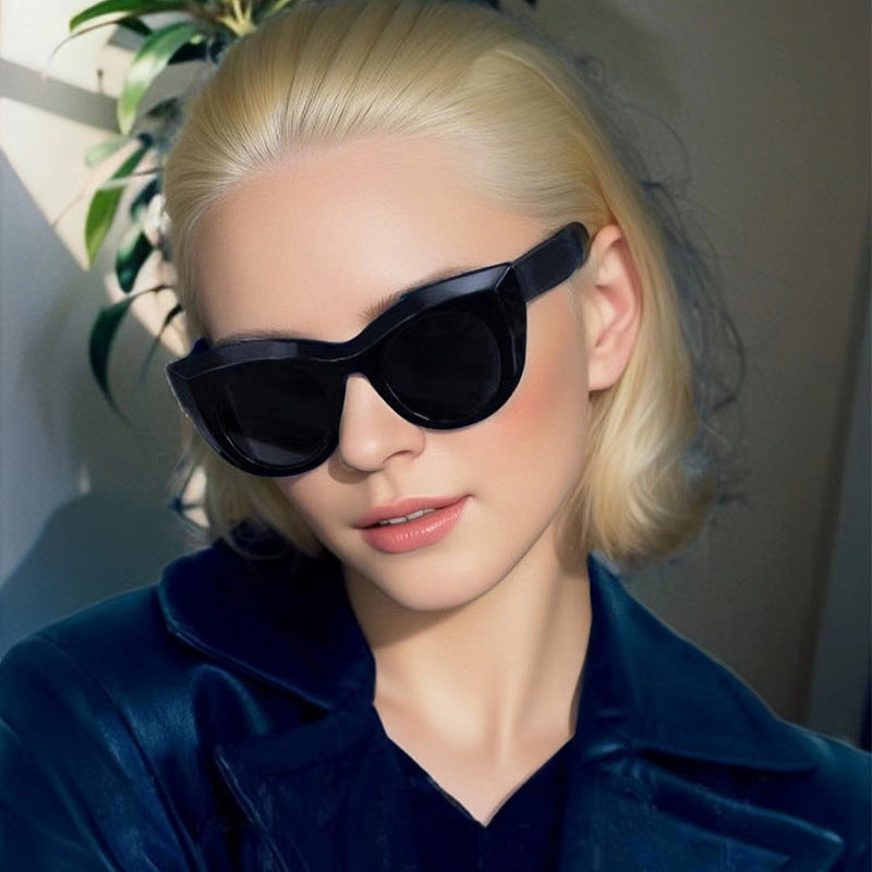 Women's Cat-Eye Sunglasses with Transparent Frame and Polarized Lenses Stornfield