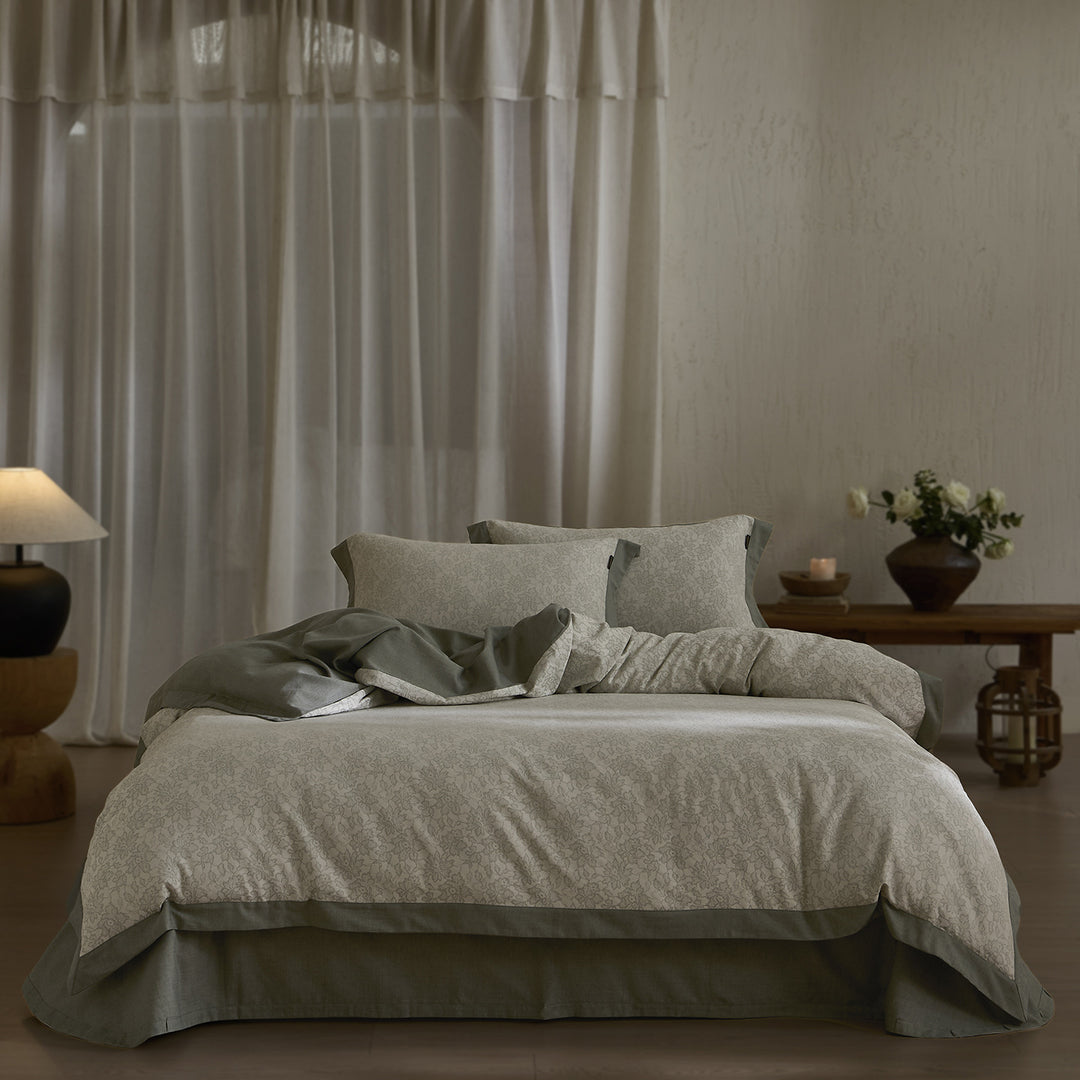 Floral Cotton-Linen Bedspread Set with Chambray Trim