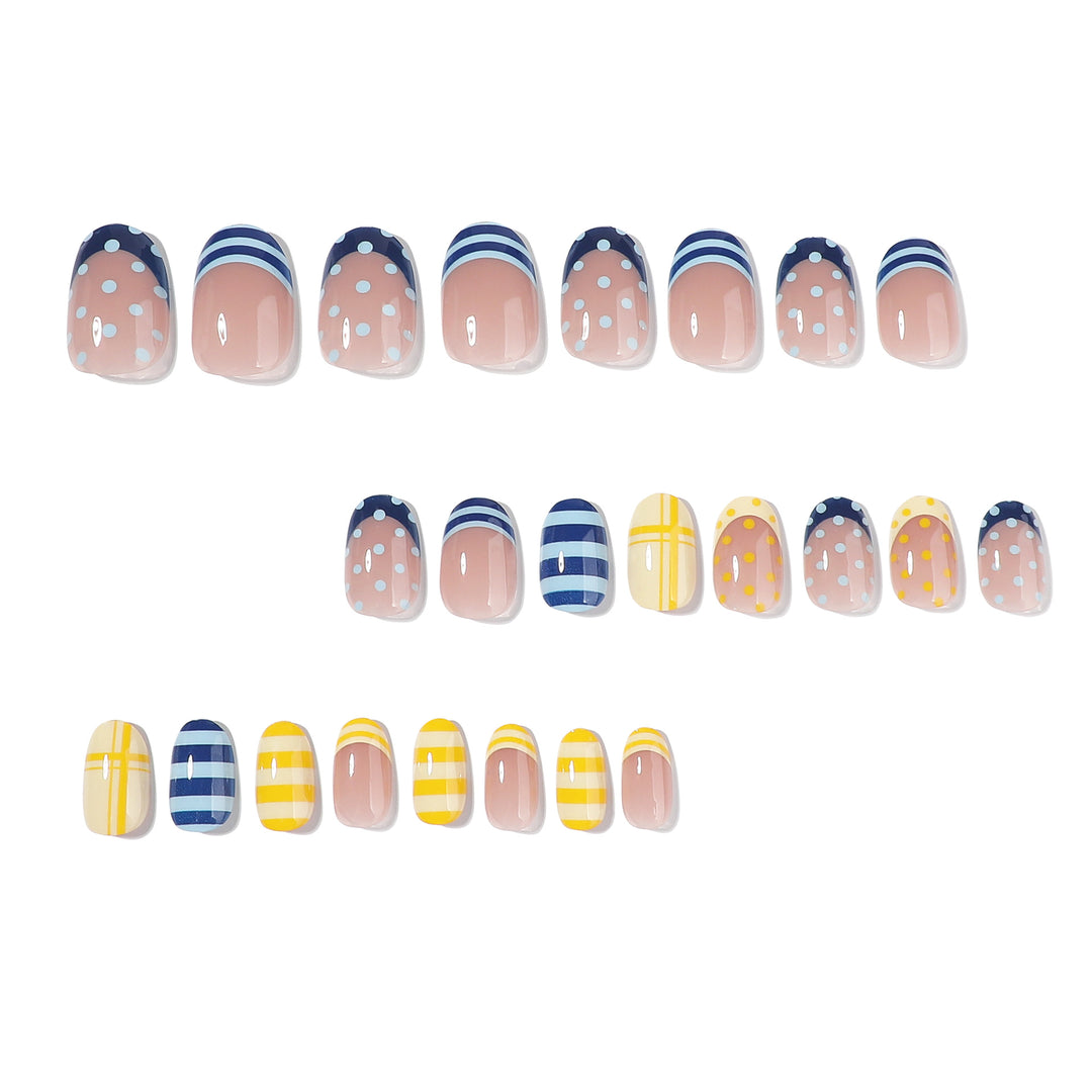 Creative Nail Art in Elegant Pattern Stornfield