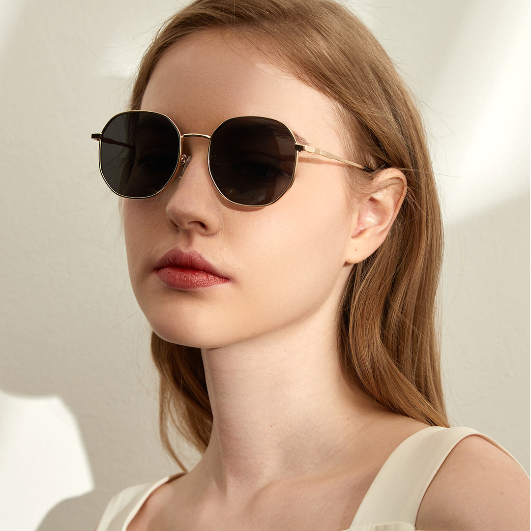 Women elegant sunglasses with striking frame structure Stornfield