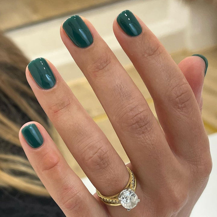 Glamorous nail art with high-gloss finish Stornfield