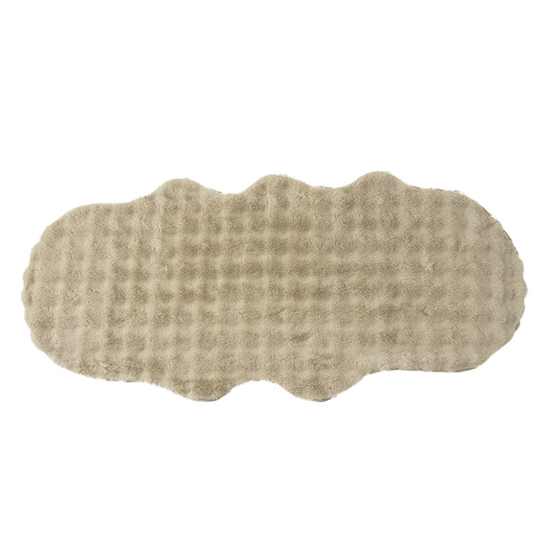 Soft microfiber bathroom runner with wavy edge and non-slip underside Stornfield