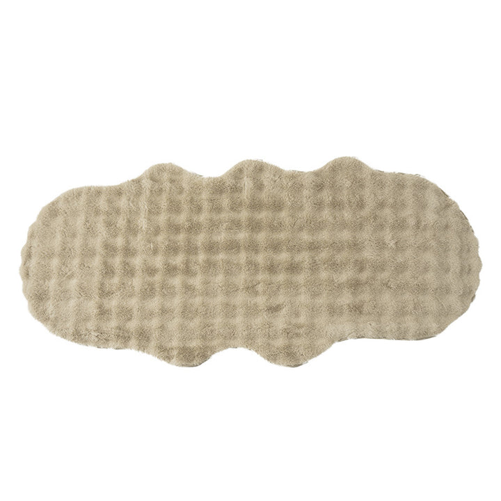 Soft microfiber bathroom runner with wavy edge and non-slip underside Stornfield