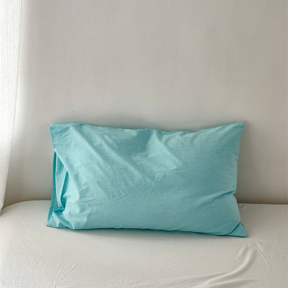 Cushion cover made of soft cotton percale with hidden zipper