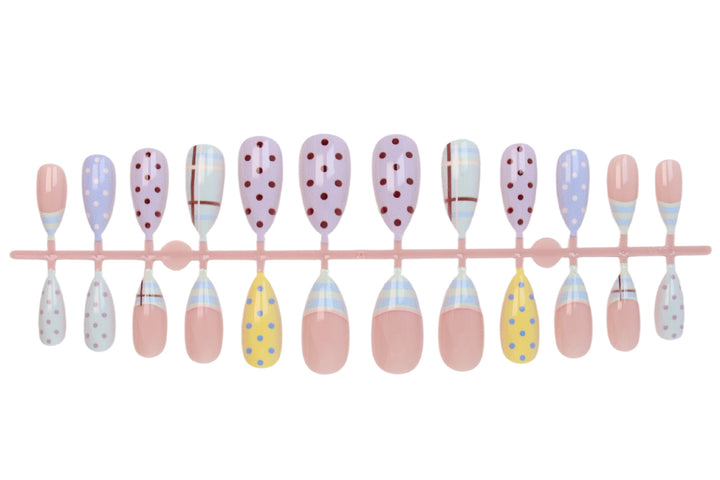 Artificial nail set with colorful patterns Stornfield