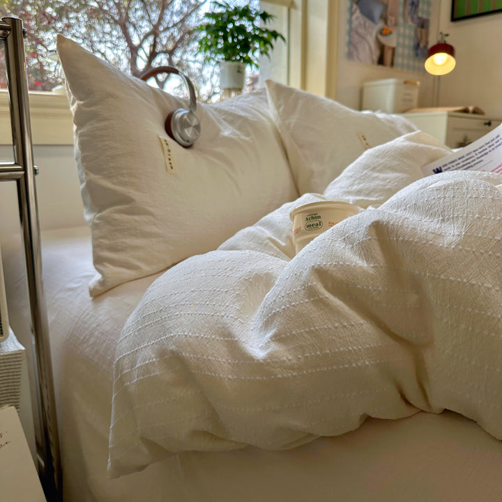 Elegant Textured Bedding Set