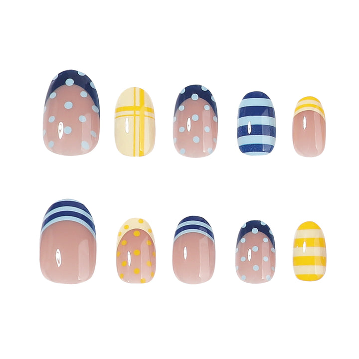Creative Nail Art in Elegant Pattern Stornfield