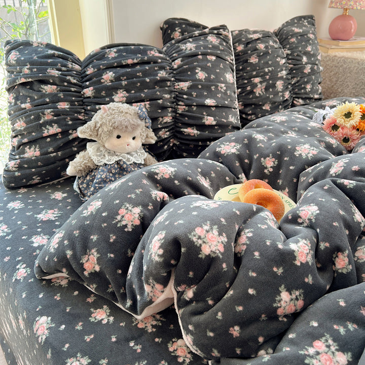 Ultra-Soft Floral Pattern Fleece Blanket