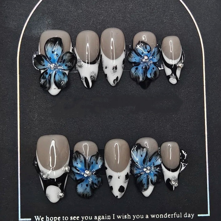 Artistic Floral and Star-Embellished Press-On Nail Set Stornfield