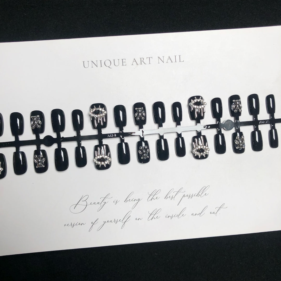Decorative Press-On Nail Set with Elegant Metallic Accents