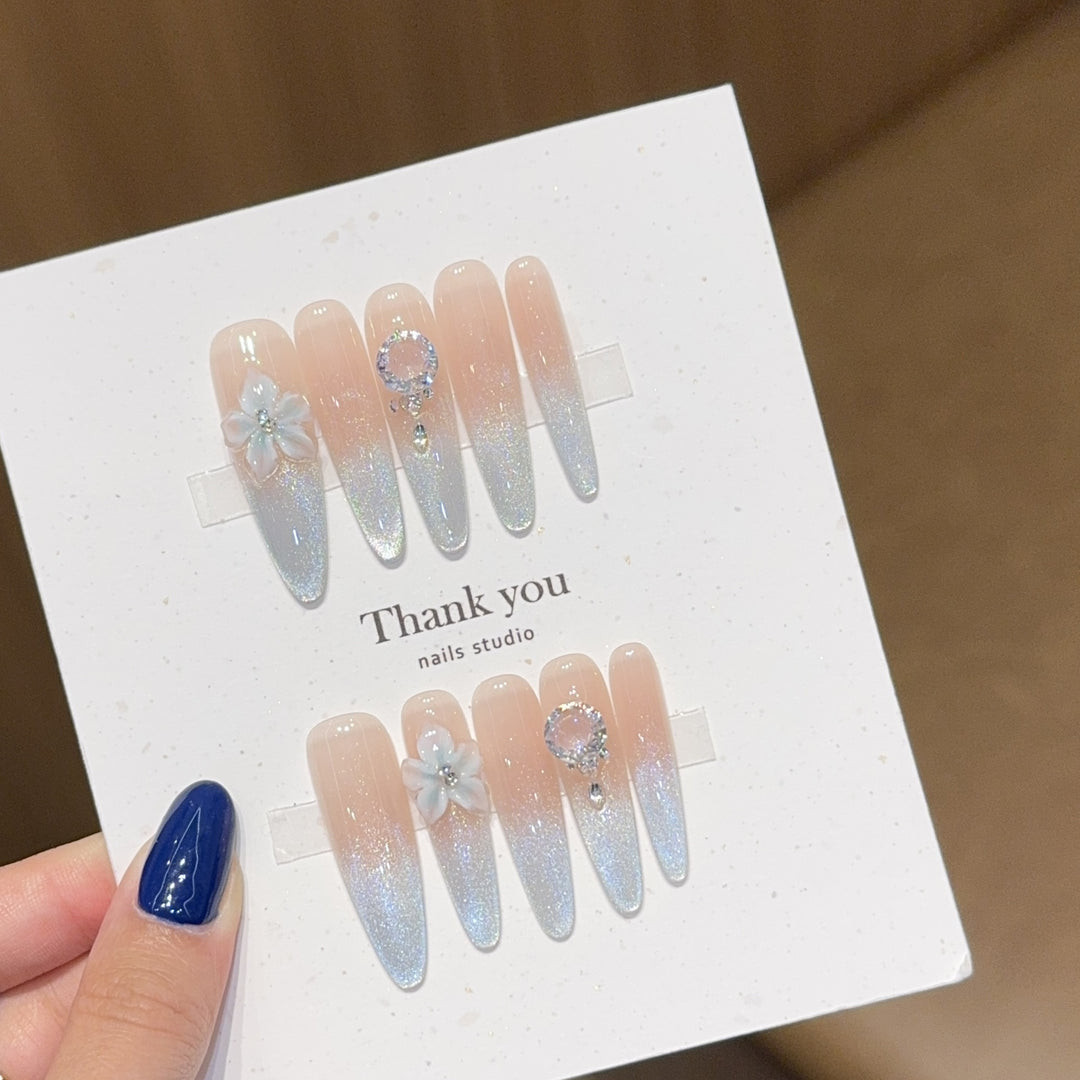 Artificial Nails Set with Shimmering Ombre Effect and Floral Accents Stornfield