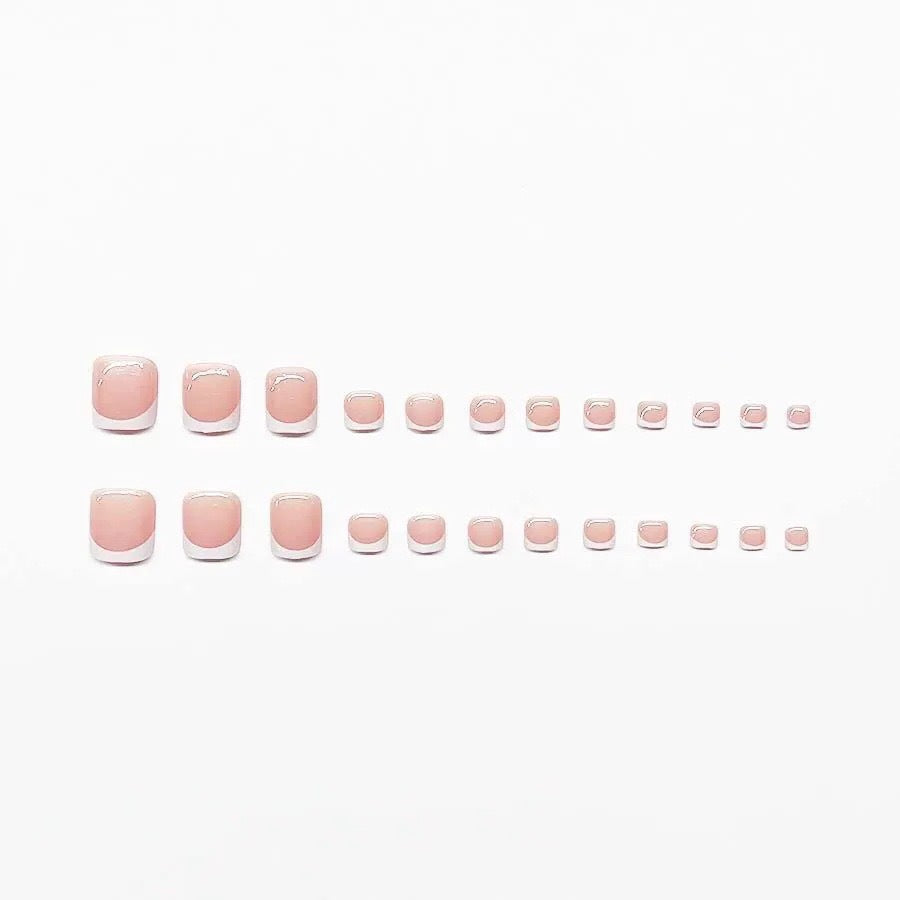 French Tip Nail Art Set Stornfield
