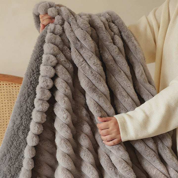 Ladies Luxurious Plush Blanket Stornfield