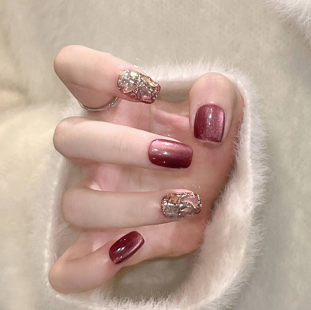 Artistic Glitter-Embellished Press-On Nail Set Stornfield