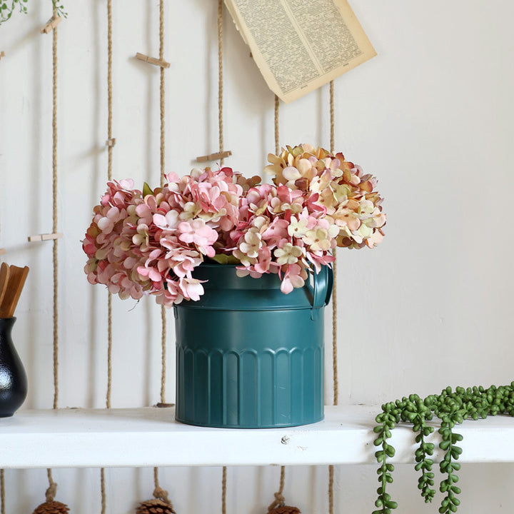 Stylish metal storage unit Stornfield