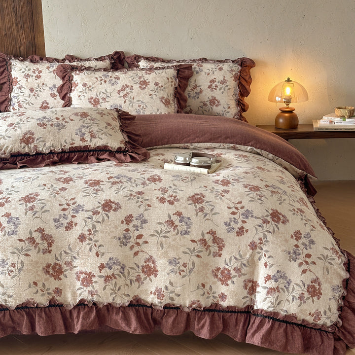 Ruffled Floral Pattern Bedding Set