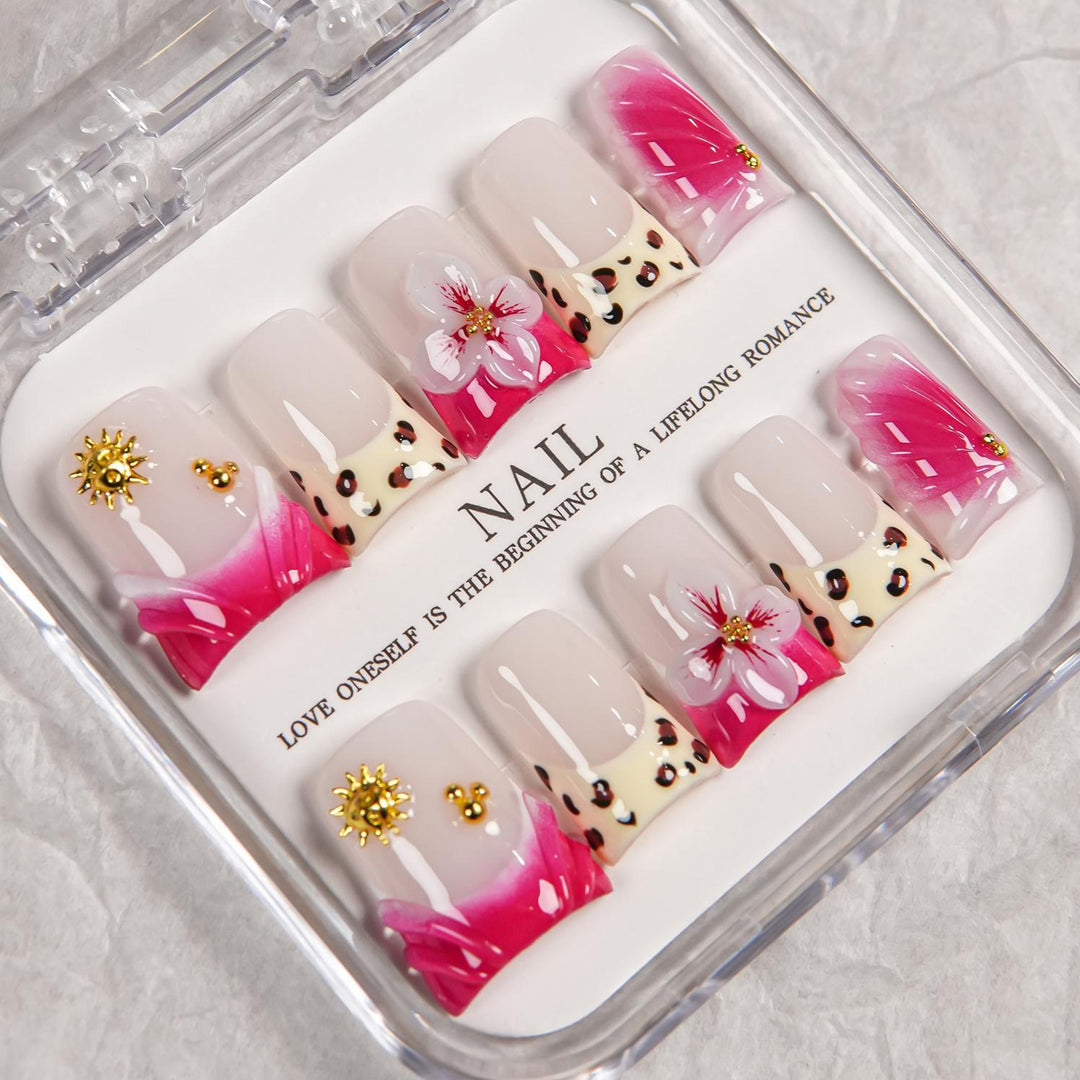 Floral Press-On Nail Art Set with Decorative Accents