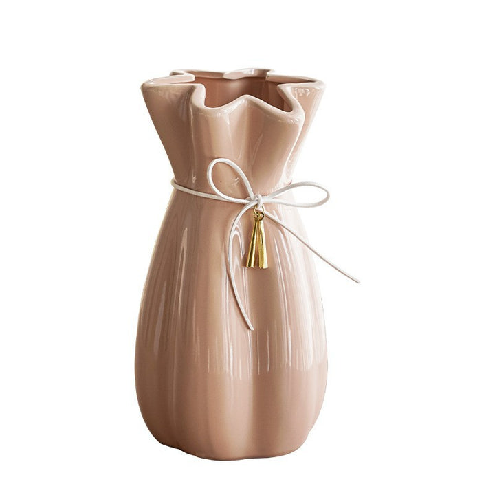 Elegant ceramic vase with delicate ruffled edge Stornfield