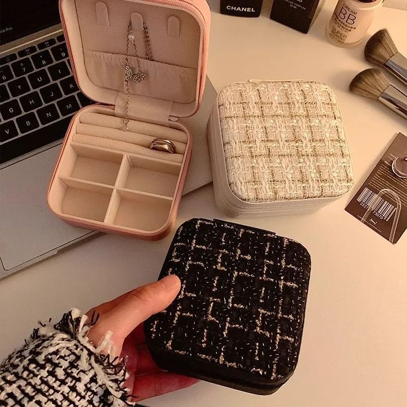 Stylish jewelry storage box Stornfield