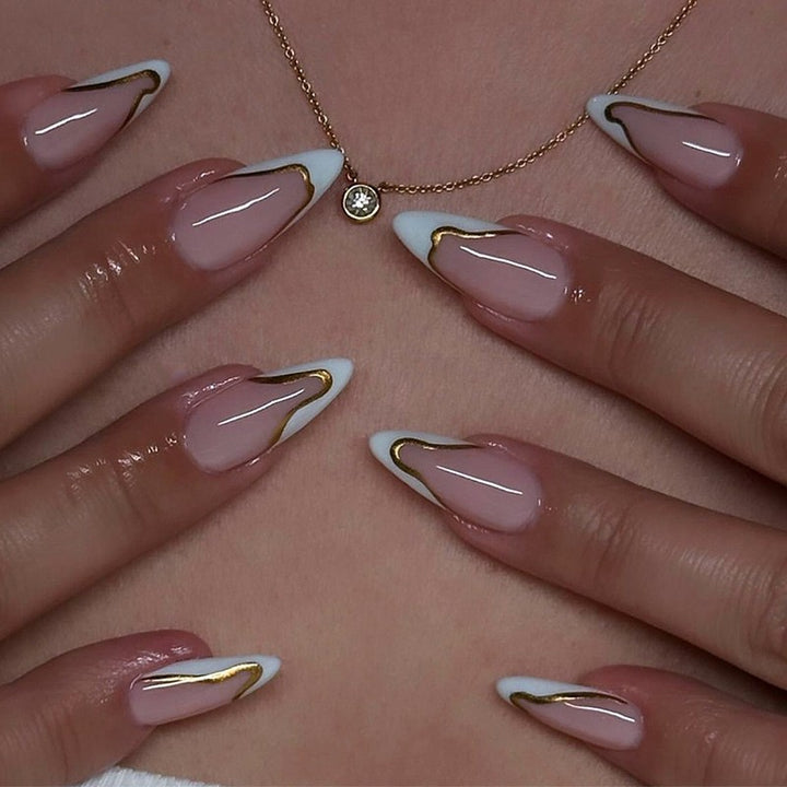 Artificial nail set with spooky clown motifs and extravagant accents Stornfield