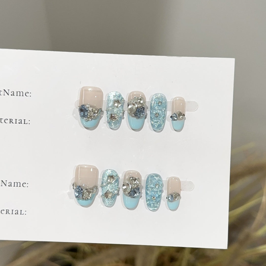 Stylish Decorative Press-On Nail Set