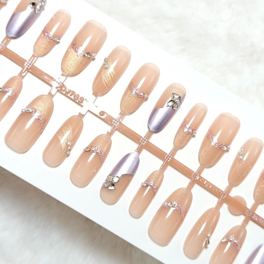 Luxury artificial nails with elegant accents Stornfield