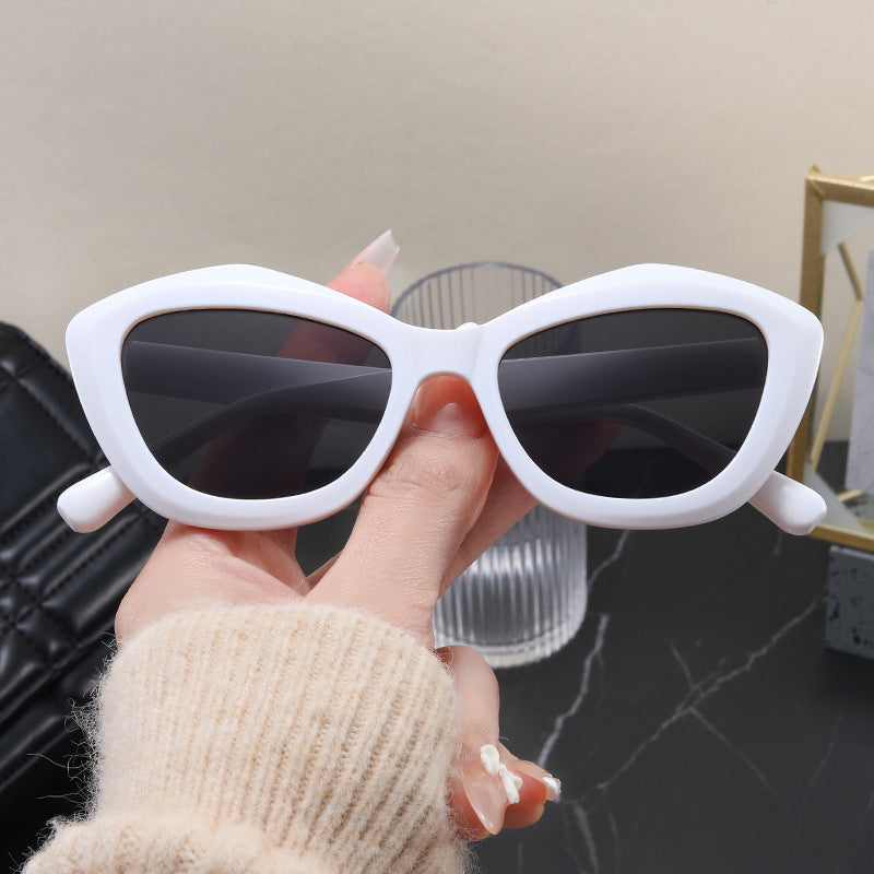 Ladies Cat-Eye Sunglasses with Stylish Leopard Pattern Stornfield