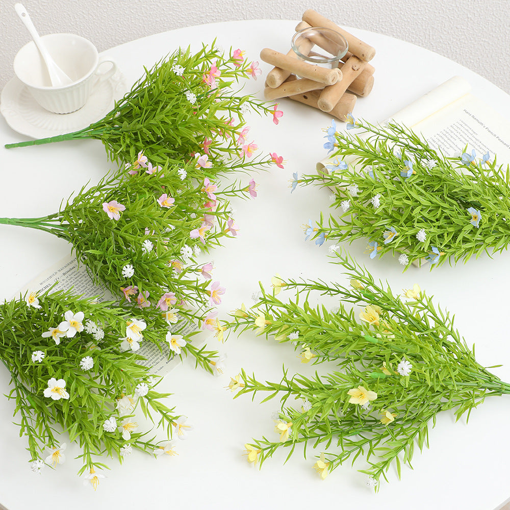 Artificial flower stem with fine blooms