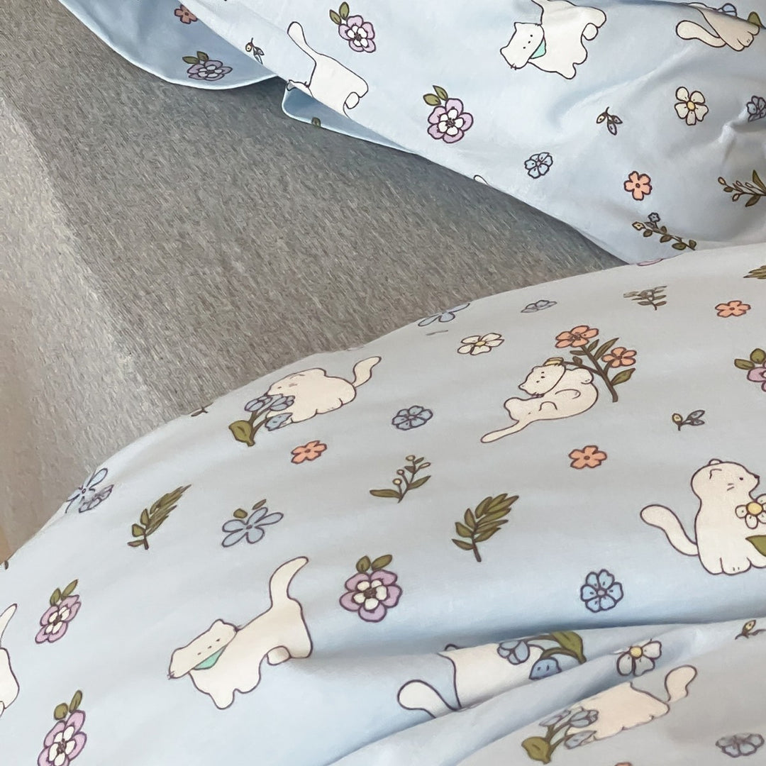 Children's cotton bedding set with cute dog all-over pattern and fine percale quality