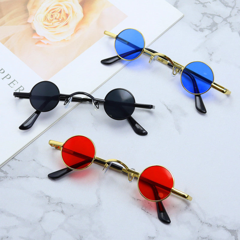 Retro-Inspired Round Metal Frame Sunglasses Stornfield