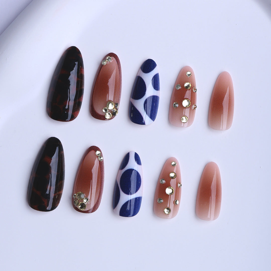 Artificial Stiletto Fingernails with Extravagant Design Stornfield