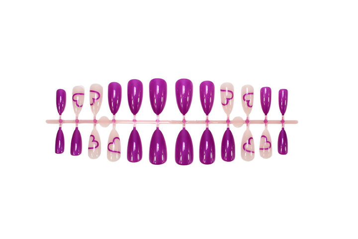 Artificial nail set with romantic heart design and glamorous accents Stornfield