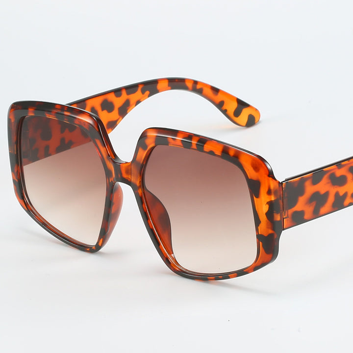 Women's modern square sunglasses with high-quality UV protection technologies Stornfield