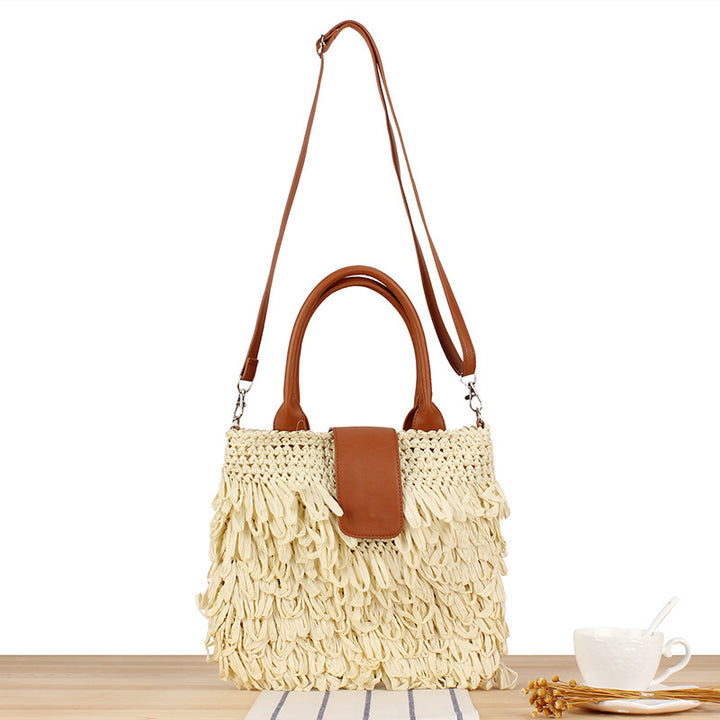 Luxurious shoulder bag with handmade fringes Stornfield