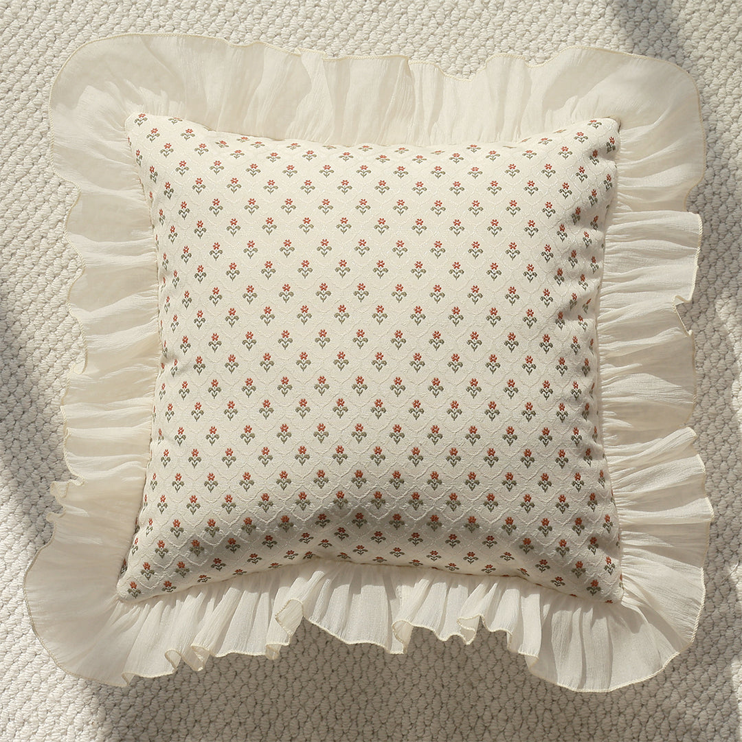 Elegant and luxurious decorative cushion