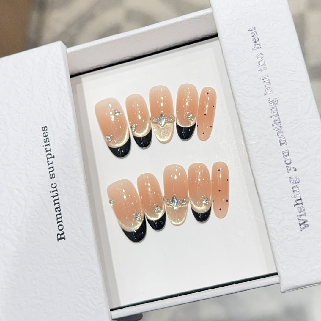 Artificial nails with Romantic Design Stornfield