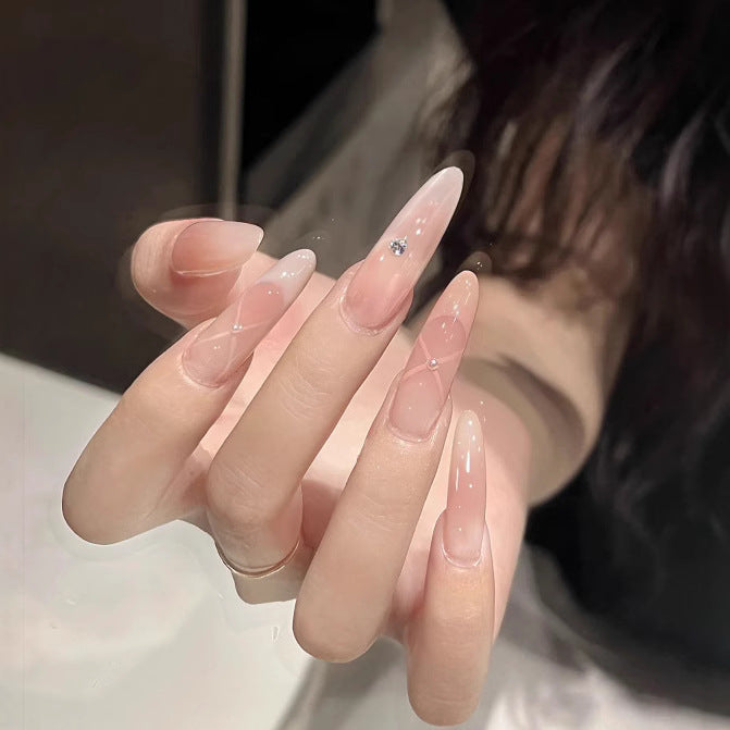 Long-lasting and Decorative Art Nails Stornfield