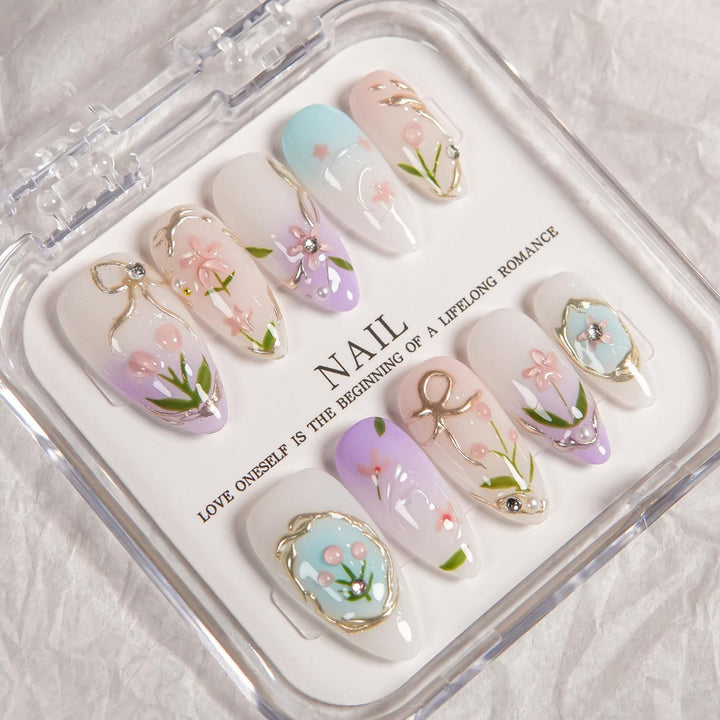 Artistic Floral Design Press-On Nail Kit