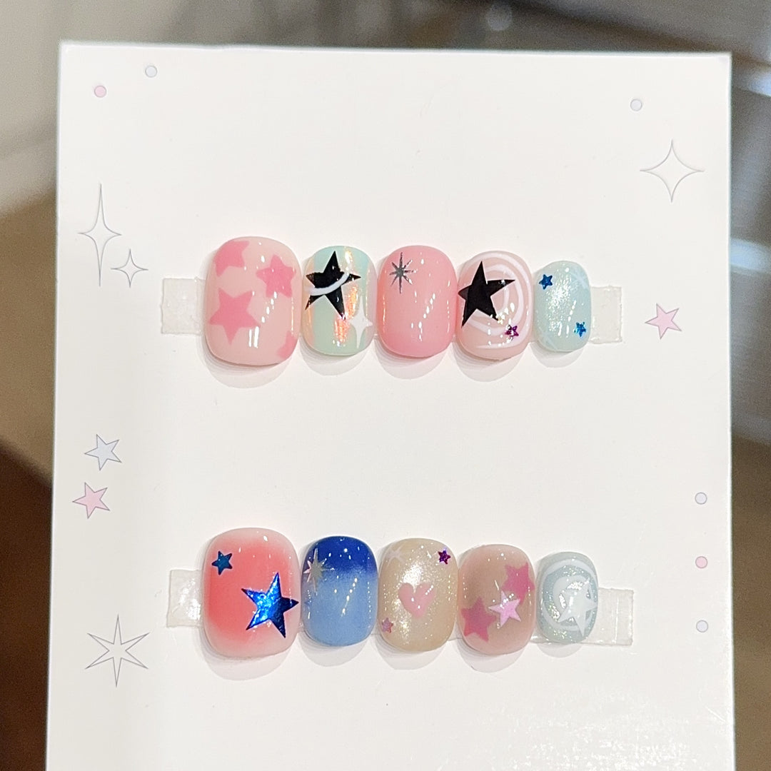 Artificial nails with glamorous star motifs Stornfield